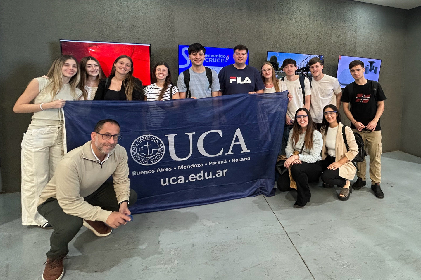 Programa de pasantías UCA y Crucijuegos.